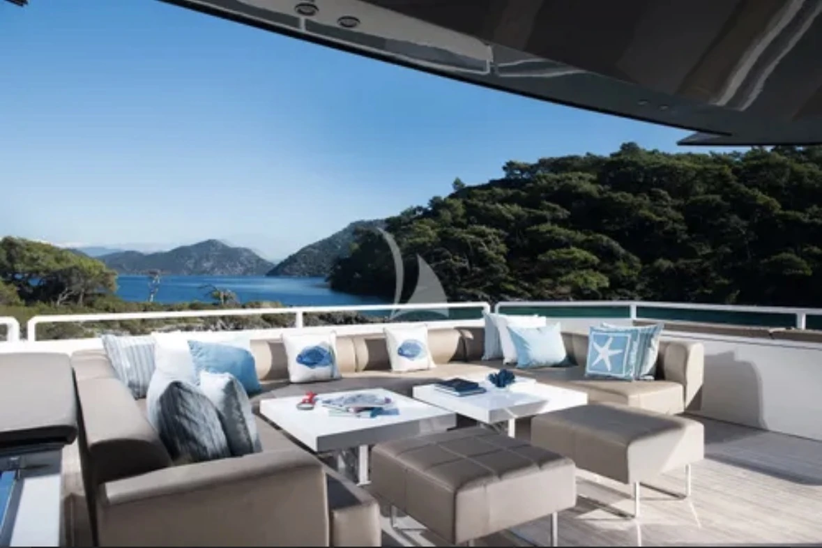 Contemporary yacht exterior suited to a Riviera passage