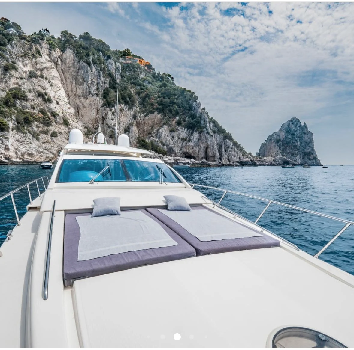 The direct island arrival. — illustrative confidential yacht category